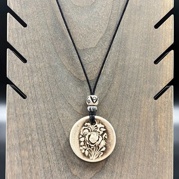 Vintage Rose Flower Ceramic Pendant Handmade - Picture 4 of 7